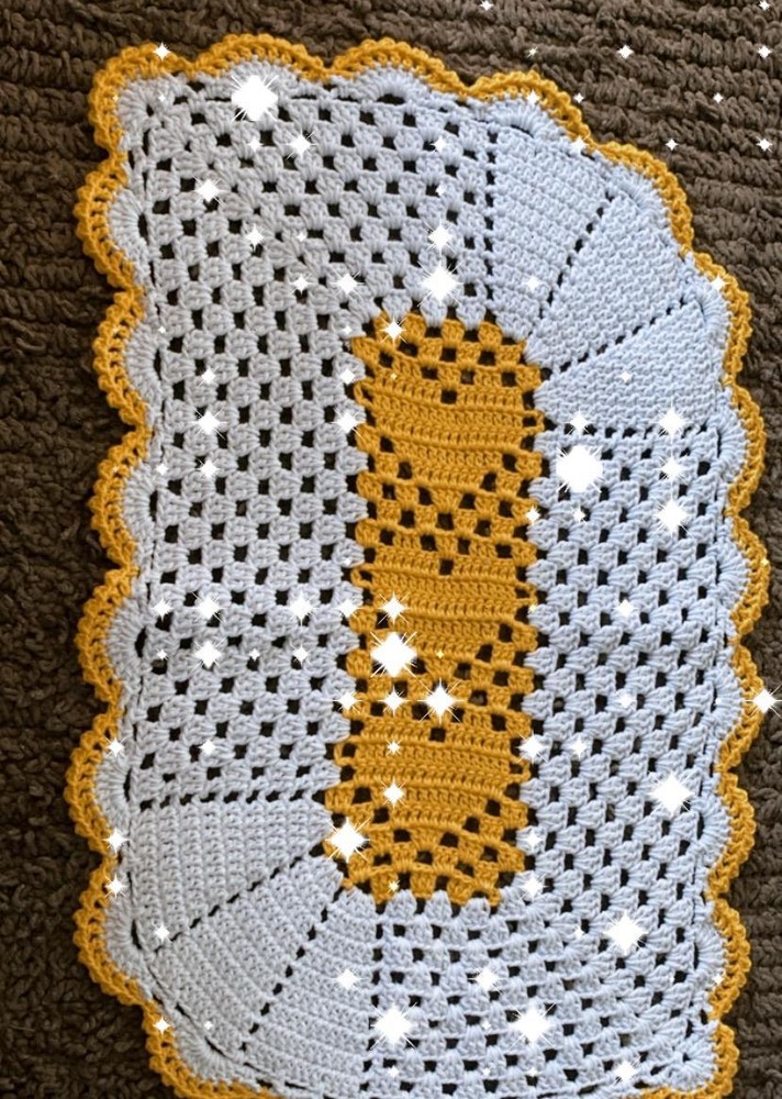 Tapete Oval Harmonia em Crochê Modelo 16